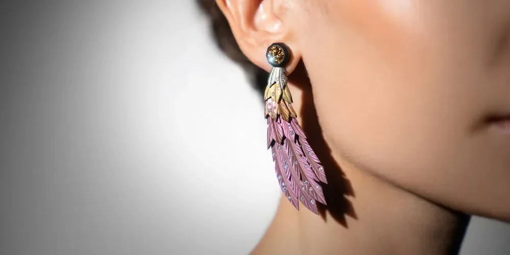 Circle Chain with Wings